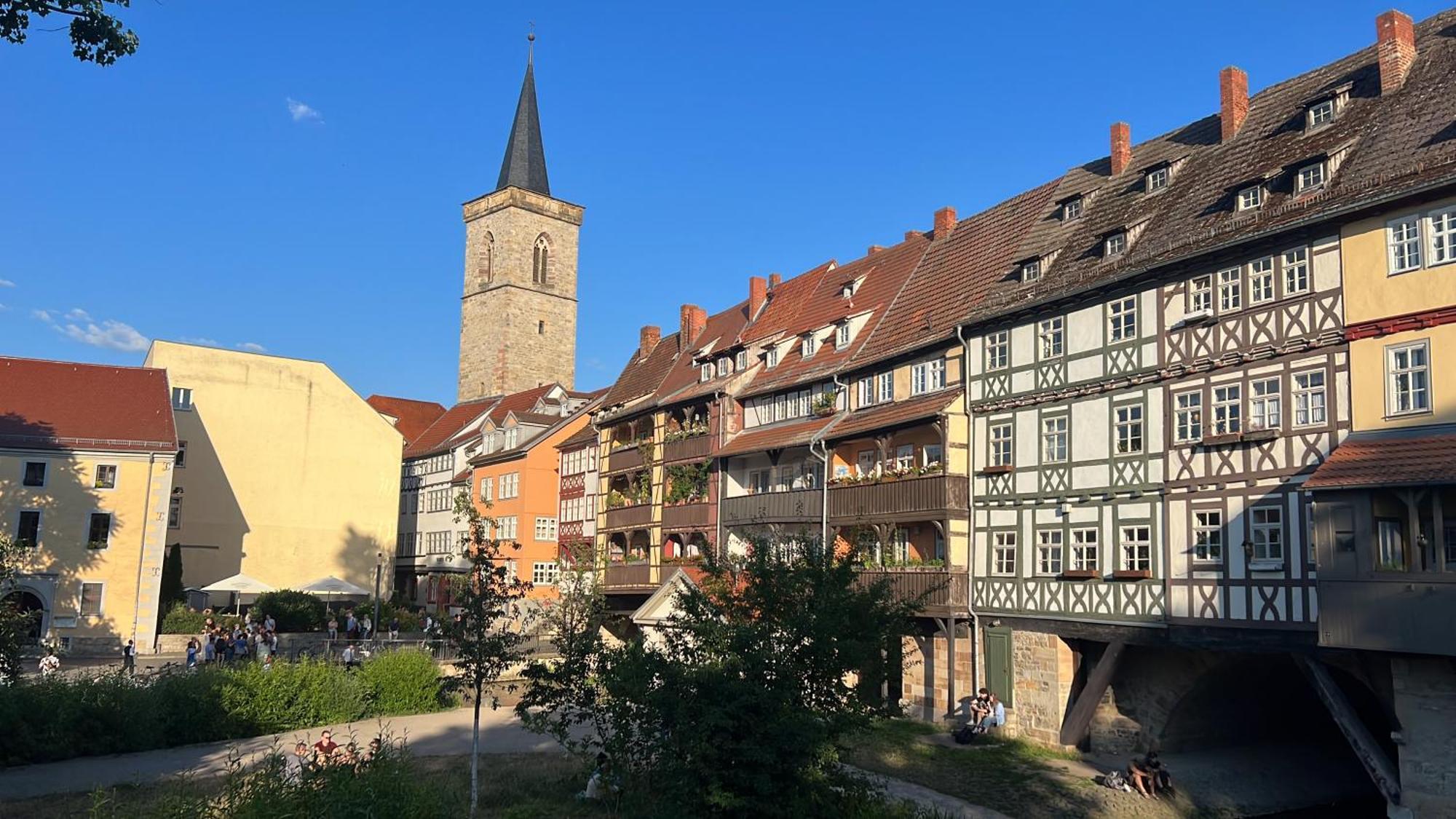 Ferienwohnung Schildblick Modernes Apartment Direkt In Der Altstadt Von Erfurt Nahe Der Kraemerbruecke - Beste Innenstadtlage 外观 照片