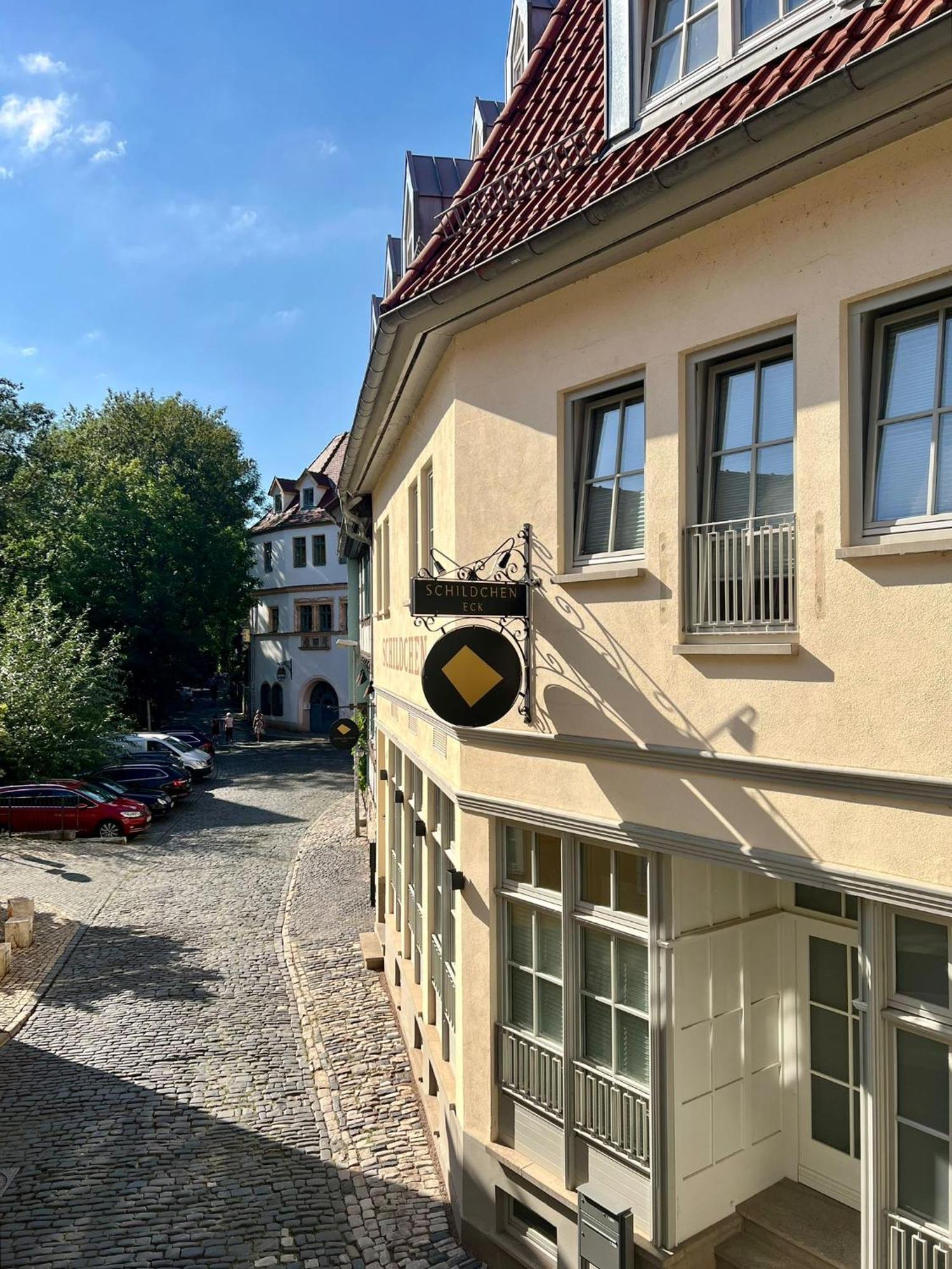 Ferienwohnung Schildblick Modernes Apartment Direkt In Der Altstadt Von Erfurt Nahe Der Kraemerbruecke - Beste Innenstadtlage 外观 照片