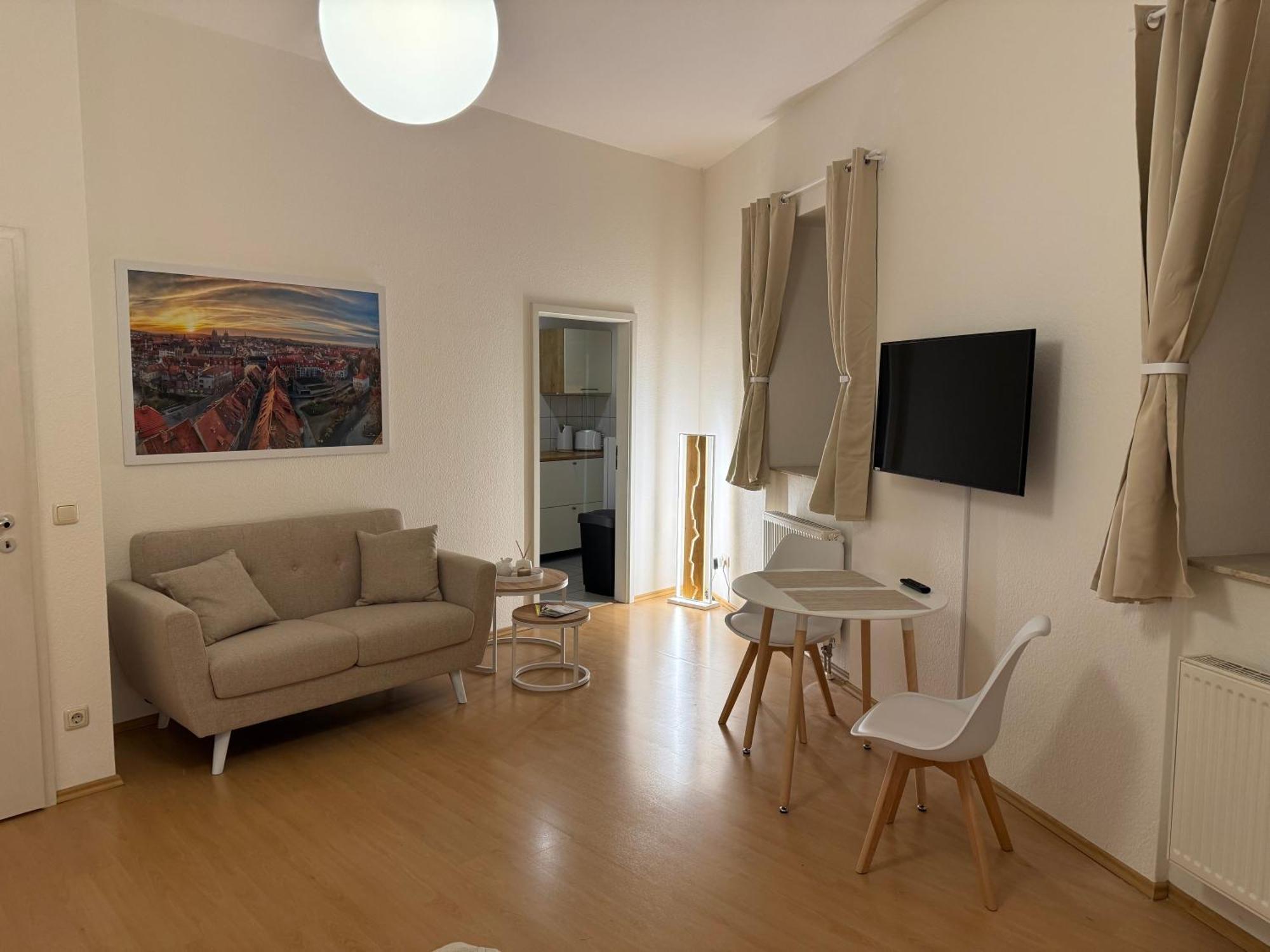Ferienwohnung Schildblick Modernes Apartment Direkt In Der Altstadt Von Erfurt Nahe Der Kraemerbruecke - Beste Innenstadtlage 外观 照片