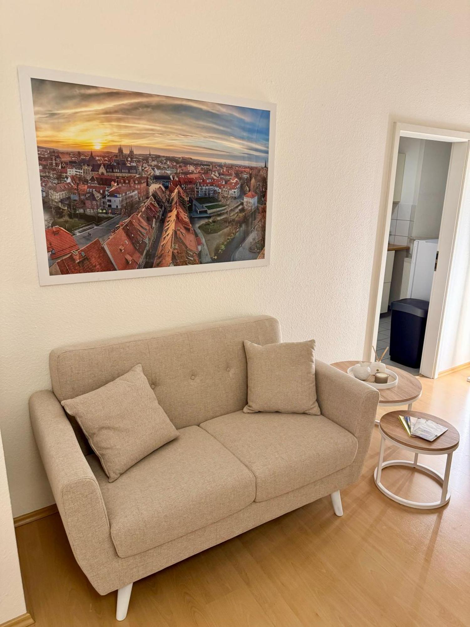Ferienwohnung Schildblick Modernes Apartment Direkt In Der Altstadt Von Erfurt Nahe Der Kraemerbruecke - Beste Innenstadtlage 外观 照片